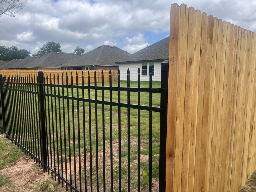 Enhance Your Curb Appeal with These Stylish Fence Design Ideas - Home ...